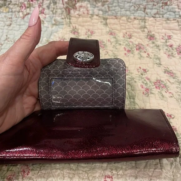 Brighton Paten Leather Wallet - Picture 6 of 7